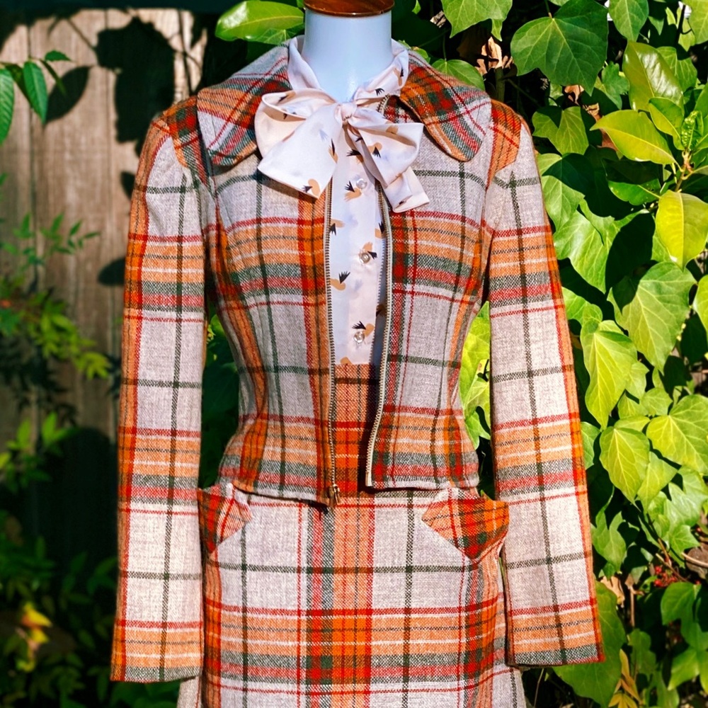 SOLD Intuitions Plaid Wool Skirt & Jacket Set - Picture 5 of 10